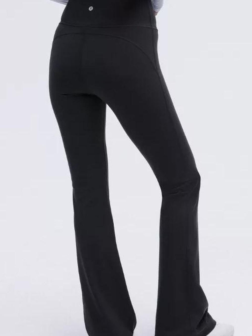 Lululemon Groove Nulu Super-High-Rise Flared
Pant Regular Size 2 Black